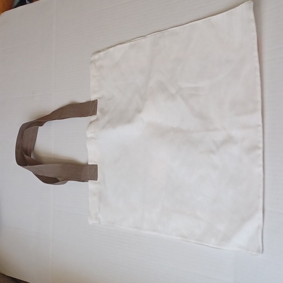 4/$40 New Lightweight Philippines Fabric Tote - Picture 3 of 8